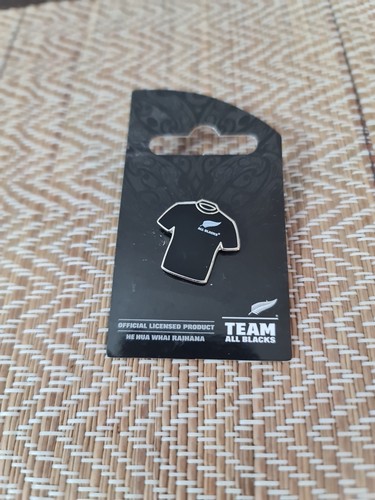 Team all blacks pin badge - blacks,